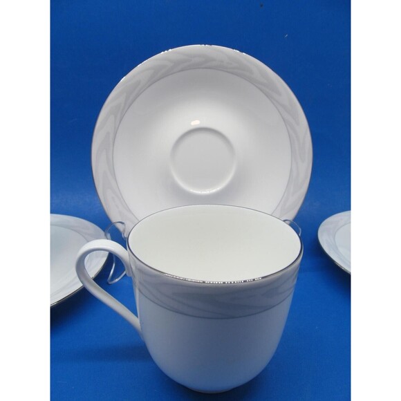Mikasa Satin Moire Set Of 4 Saucers And 3 Footed Cups - Picture 8 of 16